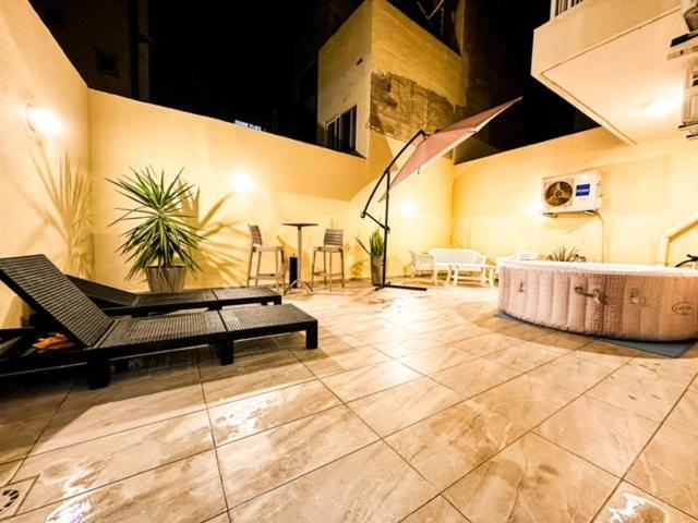 Sliema Jacuzzi Flat Leilighet Eksteriør bilde