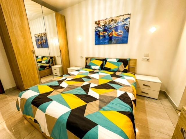Sliema Jacuzzi Flat Leilighet Eksteriør bilde
