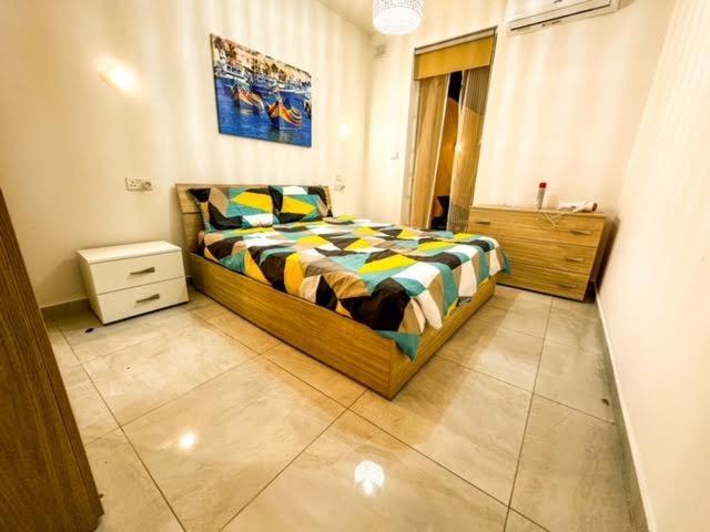 Sliema Jacuzzi Flat Leilighet Eksteriør bilde